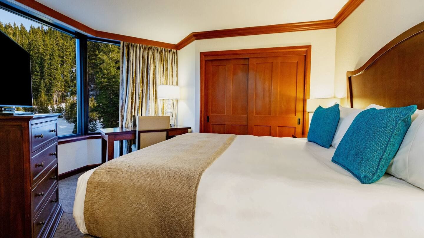 Everline Resort one-bedroom suite with mountain view